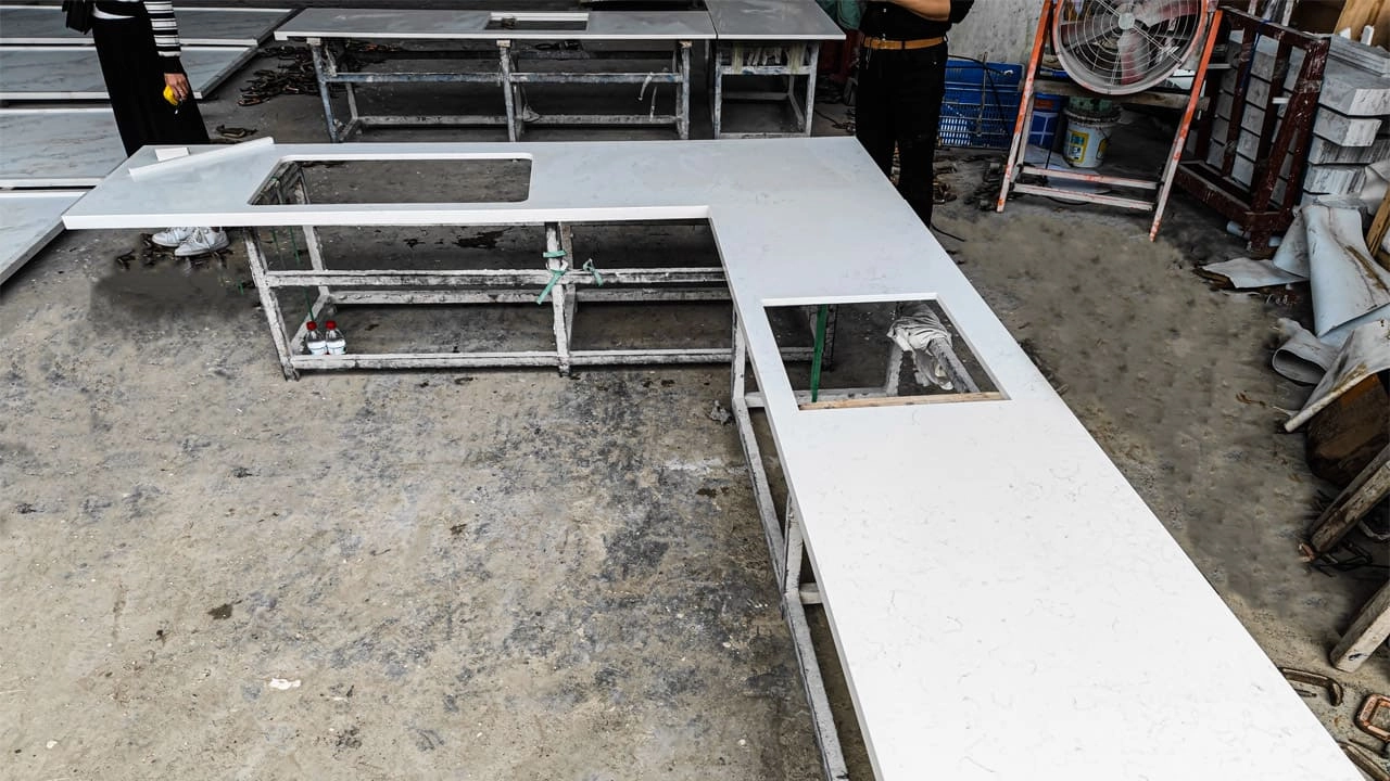 Cutting - BELLASTONE Cutting - BELLASTONE