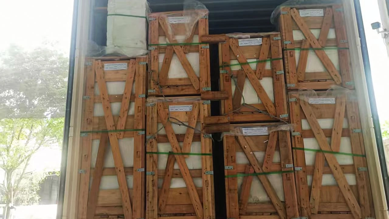 loading-container-1 - BELLASTONE loading container-1 - BELLASTONE